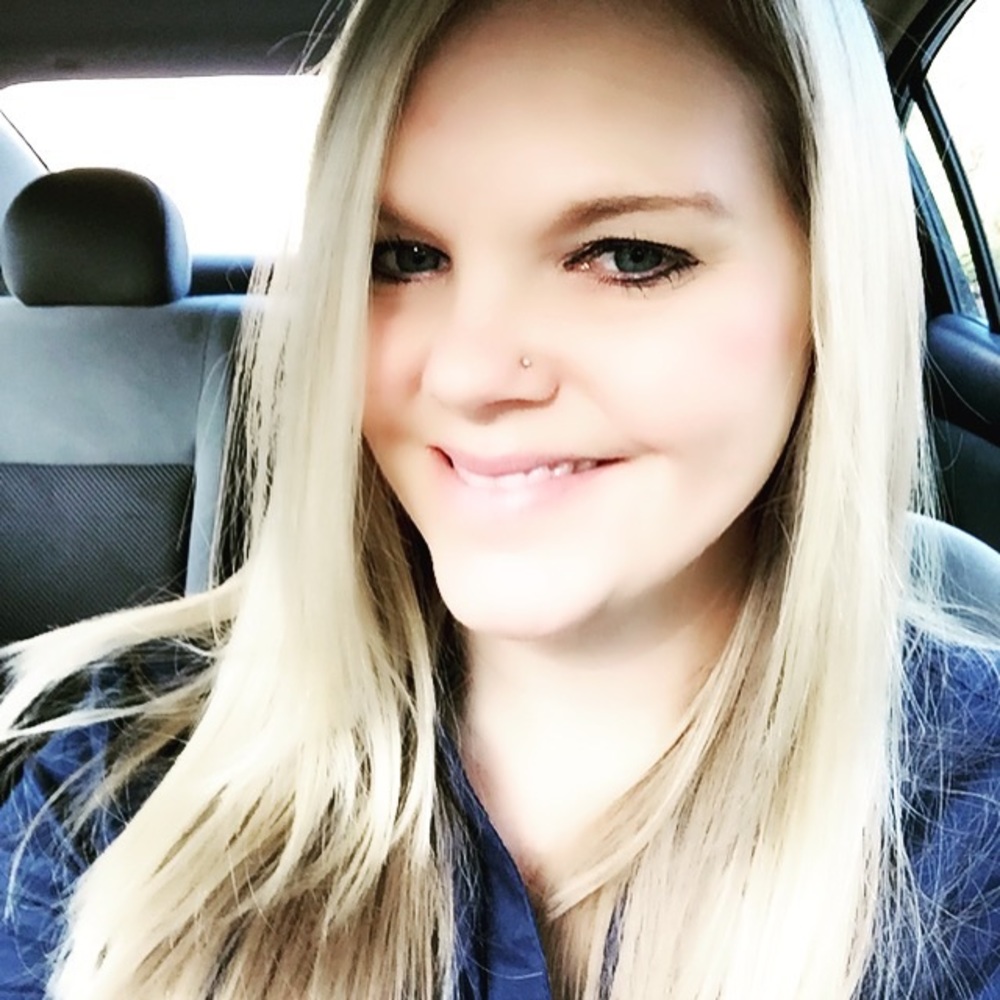 Meet your Posher, Alicia